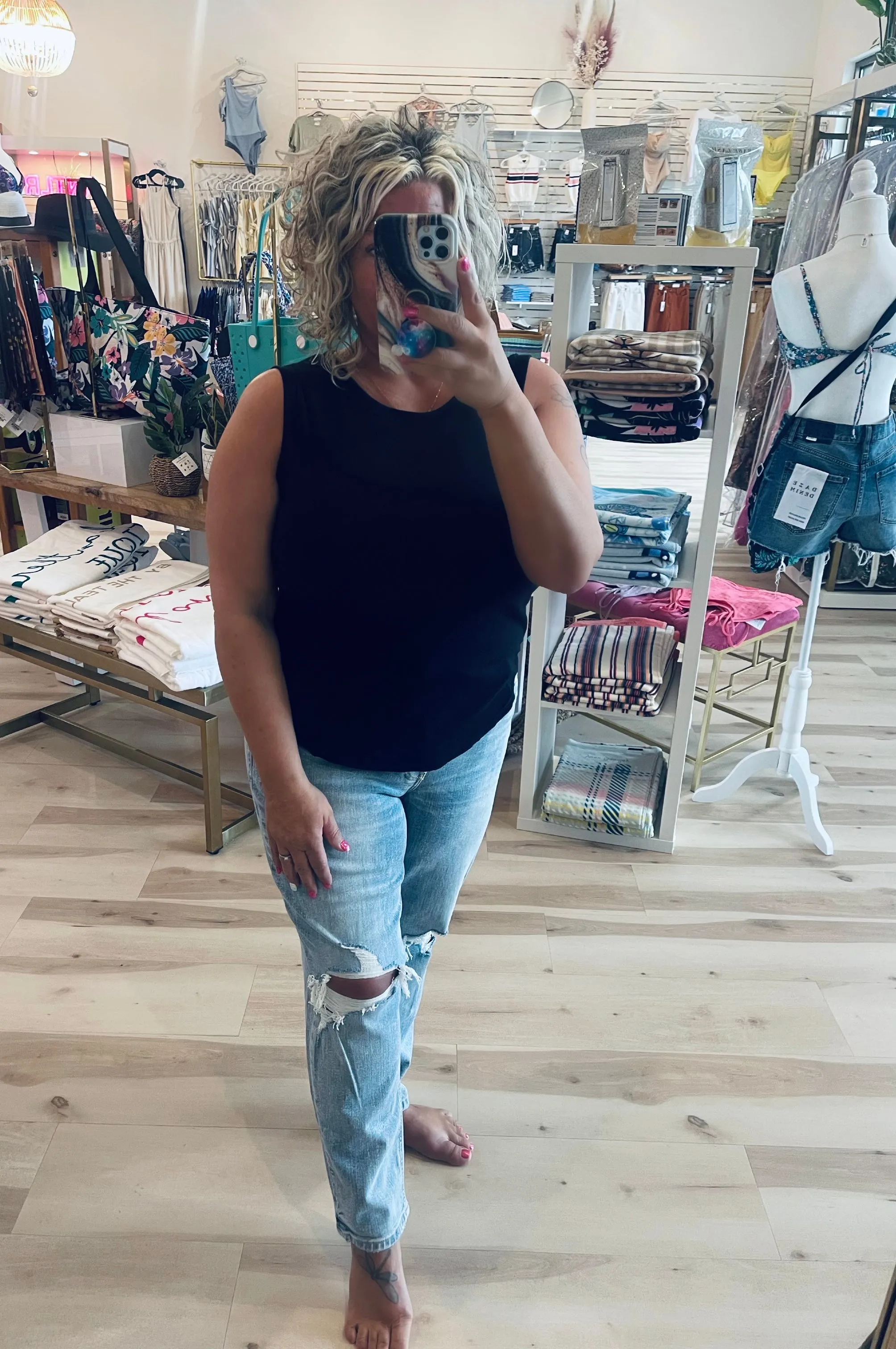 Daze Original High Rise Mom Jean in Sweet Thing