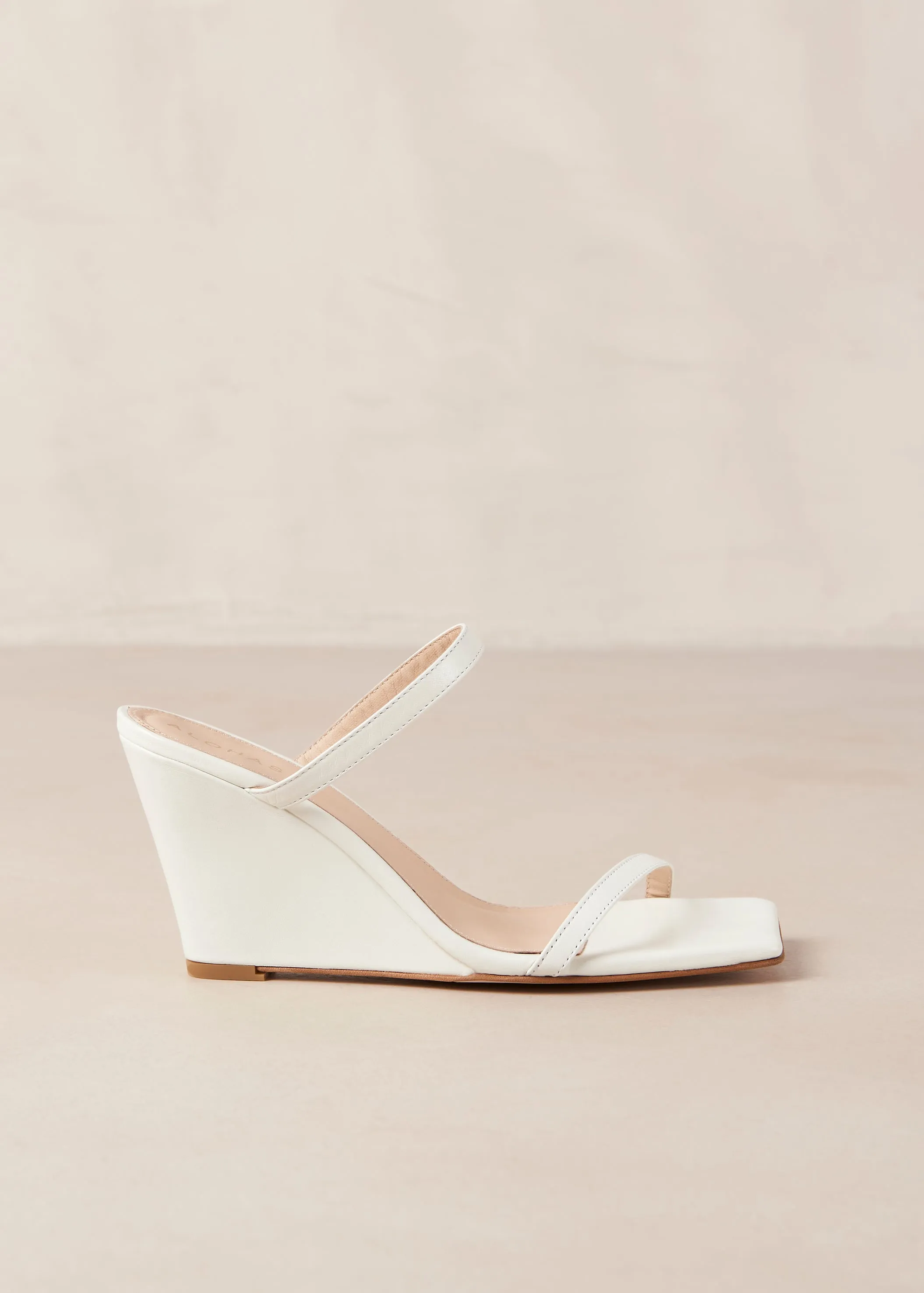 Paixao Cream Leather Sandals