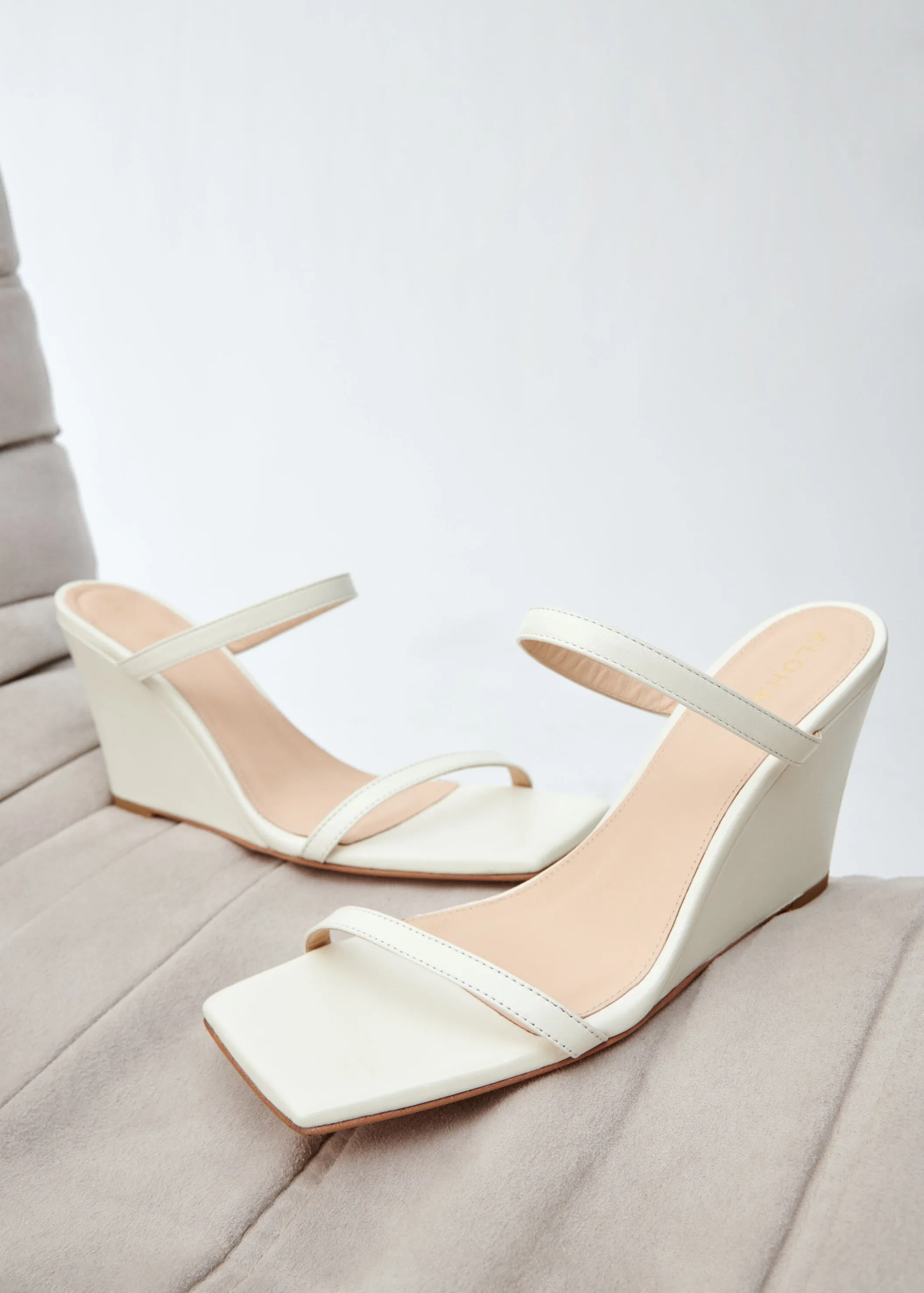 Paixao Cream Leather Sandals